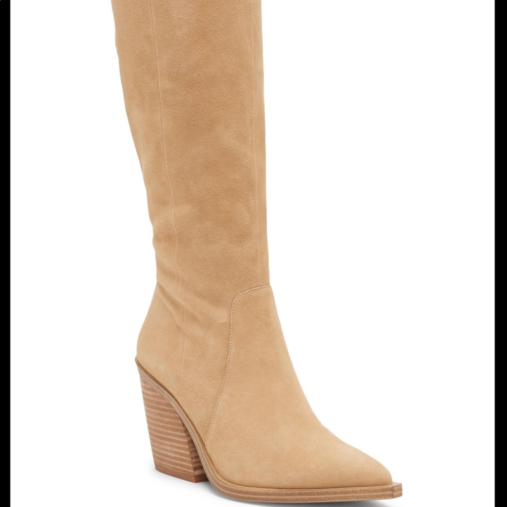 Vince Camuto – Gravana Knee High Boot
TORTILLA
